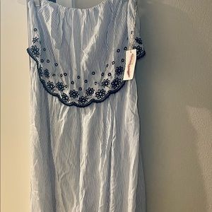 Jessica Simpson women’s sleeveless jumper